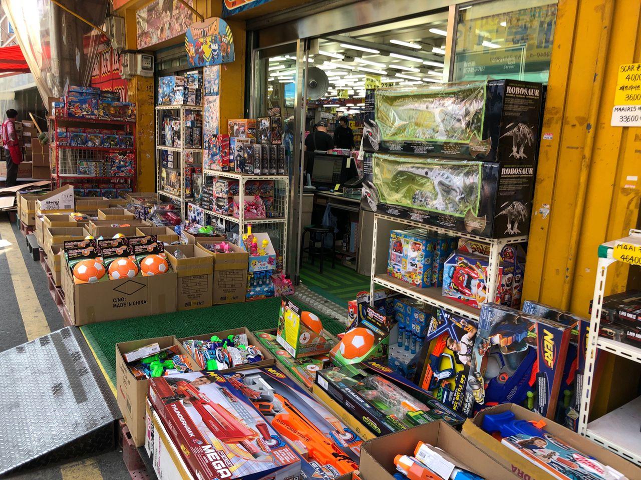 東大門玩具市場 昌信洞玩具市場 文具街 玩具街 昌信洞玩具街